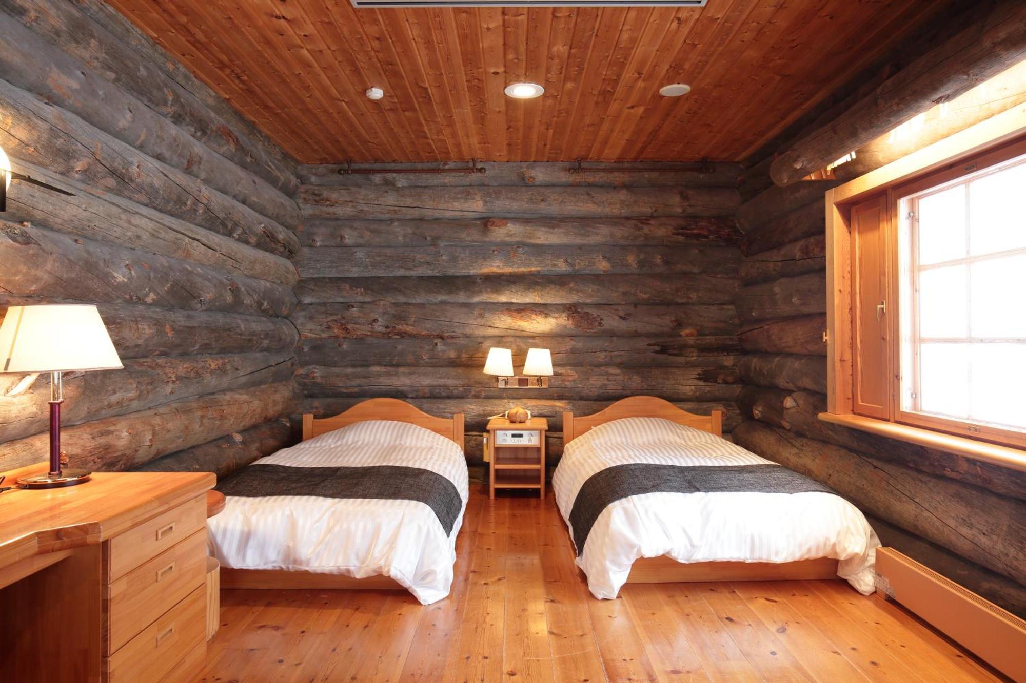 Log Hotel The Maple Lodge Iwamizawa Exteriör bild