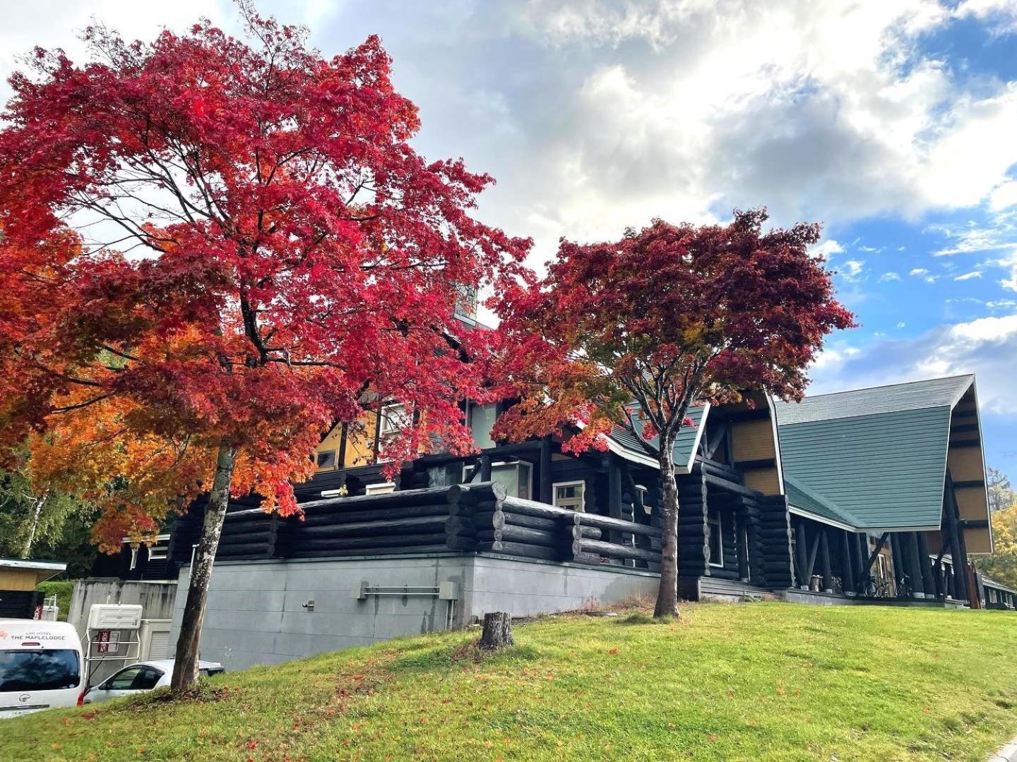 Log Hotel The Maple Lodge Iwamizawa Exteriör bild